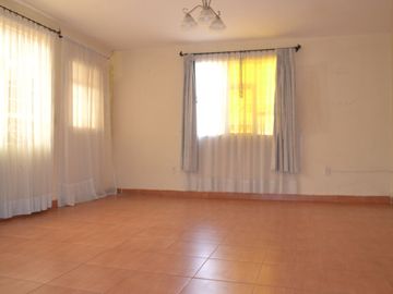 Inmueble en Renta en Toluca, Ideal para Oficinas, Escuela o Consultorios