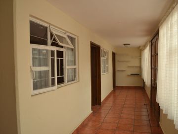 Inmueble en Renta en Toluca, Ideal para Oficinas, Escuela o Consultorios