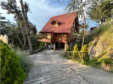 VENDO HERMOSA CABAÑA EN PUEBLO MAGICO TLALPUJAHUA