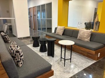 Oficina en Park Pedregal en Venta