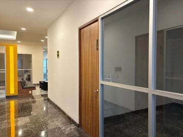 Oficina en Park Pedregal en Venta