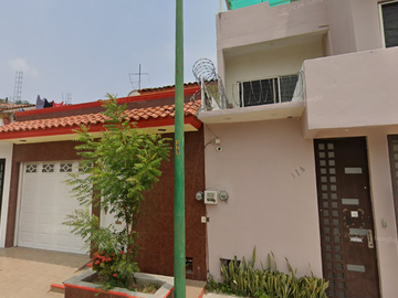 Casa en Venta en C. Gardenia 116, Zona Sin Asignación de Nombre de Col 24, 29045 Tuxtla Gutiérrez, Chis.