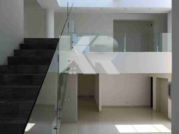 ¡CASA EN RENTA! | VISTA HERMOSA | $45,000.00 MXN MENSUALES. RESIDENCIA CON UBICACIÓN EN ESQUINA, DOBLE ACCESO, SIN SEGURIDAD.