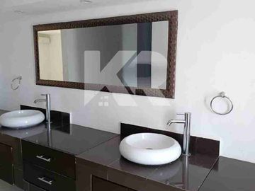 ¡CASA EN RENTA! | VISTA HERMOSA | $45,000.00 MXN MENSUALES. RESIDENCIA CON UBICACIÓN EN ESQUINA, DOBLE ACCESO, SIN SEGURIDAD.