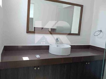 ¡CASA EN RENTA! | VISTA HERMOSA | $45,000.00 MXN MENSUALES. RESIDENCIA CON UBICACIÓN EN ESQUINA, DOBLE ACCESO, SIN SEGURIDAD.