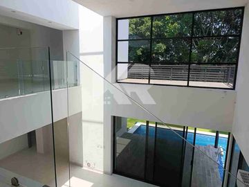 ¡CASA EN RENTA! | VISTA HERMOSA | $45,000.00 MXN MENSUALES. RESIDENCIA CON UBICACIÓN EN ESQUINA, DOBLE ACCESO, SIN SEGURIDAD.