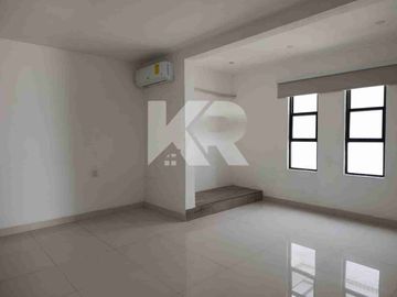 ¡CASA EN RENTA! | VISTA HERMOSA | $45,000.00 MXN MENSUALES. RESIDENCIA CON UBICACIÓN EN ESQUINA, DOBLE ACCESO, SIN SEGURIDAD.