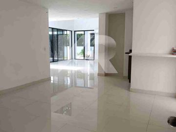 ¡CASA EN RENTA! | VISTA HERMOSA | $45,000.00 MXN MENSUALES. RESIDENCIA CON UBICACIÓN EN ESQUINA, DOBLE ACCESO, SIN SEGURIDAD.