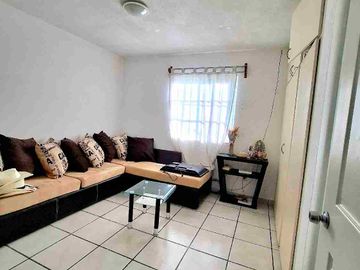 Casa en Venta en Real de los Naranjos sobre Avenida comercial o habitacional