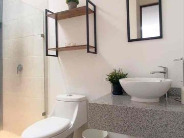CASA AMUEBLADA EN RENTA EN TOLUCA CERCA DEL AEROPUERTO Y PARQUE INDUSTRIAL 2000