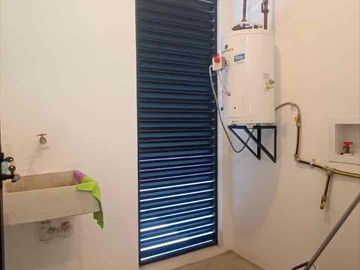 CASA AMUEBLADA EN RENTA EN TOLUCA CERCA DEL AEROPUERTO Y PARQUE INDUSTRIAL 2000