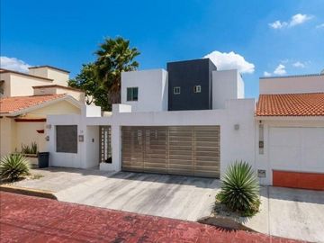 Venta de Casa Cayó Centro 75, Cancún, Q. R. Colonia Supermanzana 17