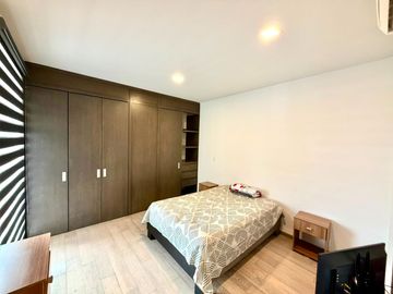 Renta Departamento SemiAmueblado en Col. Ladron de Guevara, Guadalajara, Jal.