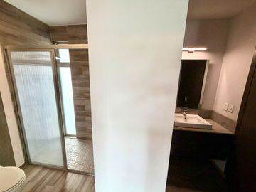 Renta Departamento SemiAmueblado en Col. Ladron de Guevara, Guadalajara, Jal.