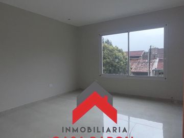VENTA A ESTRENAR CASA DE CATEGORIA TRES CERRITOS