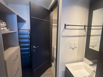 Departamento Amueblado en Renta y Venta | Adamant Querétaro | Piso 20 con Vista
