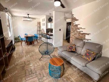 SE RENTA DEPARTAMENTO AMUEBLADO Y REMODELADO. LISTO PARA OCUPAR! MUY CENTRICO, POR AV. KABAH Y LA LUNA. 2 RECÁMARAS, 1.5 BAÑOS.