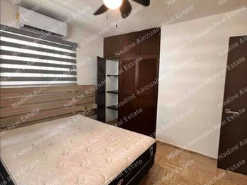 SE RENTA DEPARTAMENTO AMUEBLADO Y REMODELADO. LISTO PARA OCUPAR! MUY CENTRICO, POR AV. KABAH Y LA LUNA. 2 RECÁMARAS, 1.5 BAÑOS.