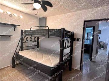 SE RENTA DEPARTAMENTO AMUEBLADO Y REMODELADO. LISTO PARA OCUPAR! MUY CENTRICO, POR AV. KABAH Y LA LUNA. 2 RECÁMARAS, 1.5 BAÑOS.
