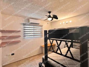 SE RENTA DEPARTAMENTO AMUEBLADO Y REMODELADO. LISTO PARA OCUPAR! MUY CENTRICO, POR AV. KABAH Y LA LUNA. 2 RECÁMARAS, 1.5 BAÑOS.