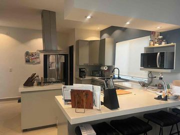 Casa en Renta amueblada y equipada en Pedregal de la Huasteca Santa Catarina Nuevo León