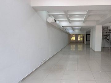Local en Arriendo en Milla de Oro, Poblado Medellín Antioquia
