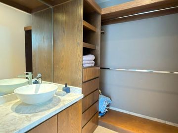 DEPARTAMENTO FLEX AMUEBLADO EN RENTA LEON GTO ZONA NORTE CON ROOF GARDEN PRIVADO A 5 MIN DEL PARQUE LOS CÁRCAMOS.
