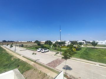 CASA EN PREVENTA  DE 1 PLANTA CON ROOFTOP JULIO  2026  EN RESIDENCIAL MAYORCA COTO CON ALBERCA