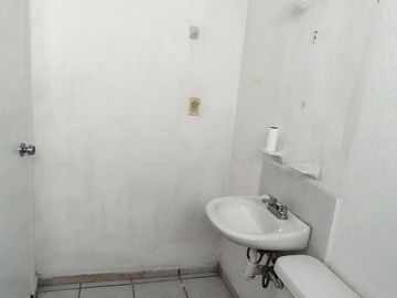 Local Comercial u Oficinas en Renta | Colinas de Santa Julia | Esquina | Cerca de Soriana Río Mayo