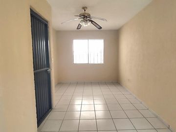 Local Comercial u Oficinas en Renta | Colinas de Santa Julia | Esquina | Cerca de Soriana Río Mayo