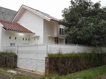 Rumah Cantik Full Furnish Siap Huni di Dangdeur Subang Kota.