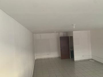 Local Comercial 40 m2 en Renta Av. Heberto Castillo Garcia, N.L. 2o. Piso