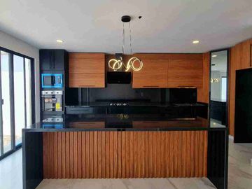 CASA EN VENTA EN LOMAS DE ANGELOPOLIS, PUEBLA