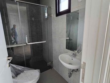 Sutera Winona alam sutera 3 lantai terawat semi furnish