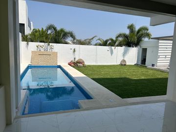 Casa nueva de 550 m2, en venta, alberca, jardín y seguridad en Fracc. Mascareño
