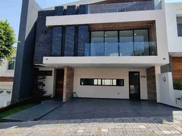 CASA EN VENTA EN LOMAS DE ANGELOPOLIS, PUEBLA