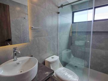 CASA EN VENTA EN LOMAS DE ANGELOPOLIS, PUEBLA