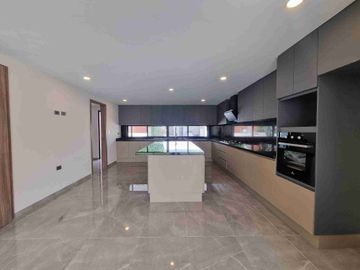 CASA EN VENTA EN LOMAS DE ANGELOPOLIS, PUEBLA