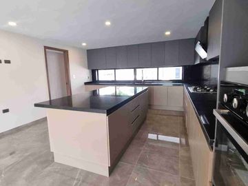 CASA EN VENTA EN LOMAS DE ANGELOPOLIS, PUEBLA