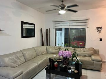 Casa en Venta en Isla Azul | Alberca con Jacuzzi | Casa Inteligente | Totalmente Remodelada
