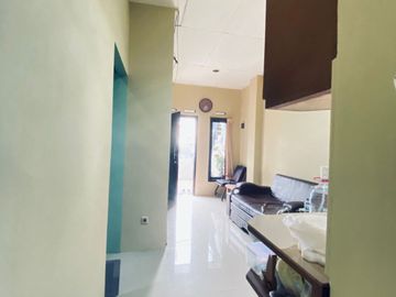 Jual rumah jalan utama cigadung syp Dago, lokasi emas, harga dibawah 1M masih nego, BU CPT!