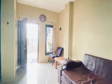 Jual rumah jalan utama cigadung syp Dago, lokasi emas, harga dibawah 1M masih nego, BU CPT!