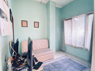Jual rumah jalan utama cigadung syp Dago, lokasi emas, harga dibawah 1M masih nego, BU CPT!