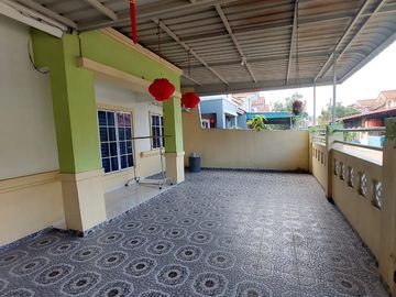 DIJUAL RUMAH 2 LANTAI DI CAHAYA GARDEN BATAM