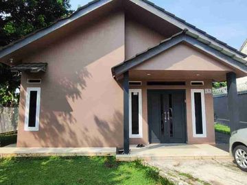 Rumah Villa Desain Mewah Dalam Pedesaan