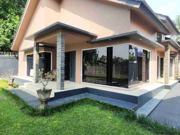 Rumah Villa Desain Mewah Dalam Pedesaan