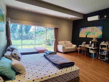 Rumah Villa Desain Mewah Dalam Pedesaan