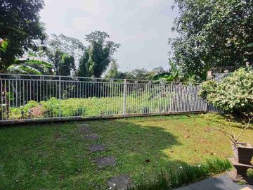 Rumah Villa Desain Mewah Dalam Pedesaan