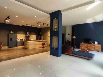 Rumah Villa Desain Mewah Dalam Pedesaan