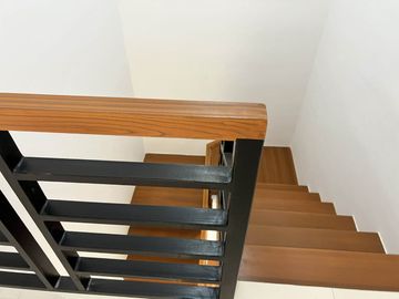 FOR SALE- 26M 3 STOREY TOWNHOUSE w/ 4 BEDROOMS PLUS BALCONY & STUDY AREA, LOCATED IN PROJECT 2 QUEZON CITY